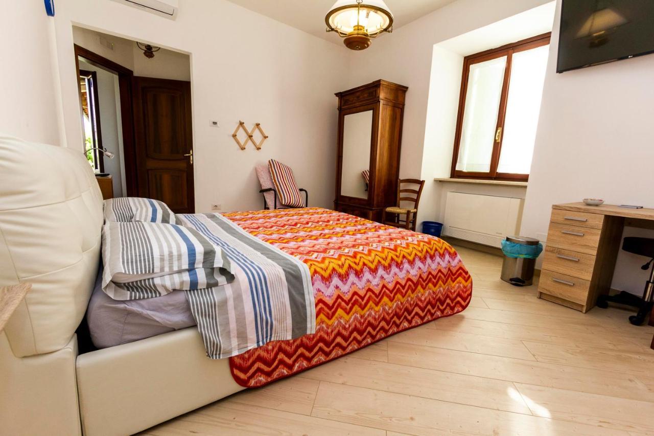 La Colomba B&B Castellaro  外观 照片