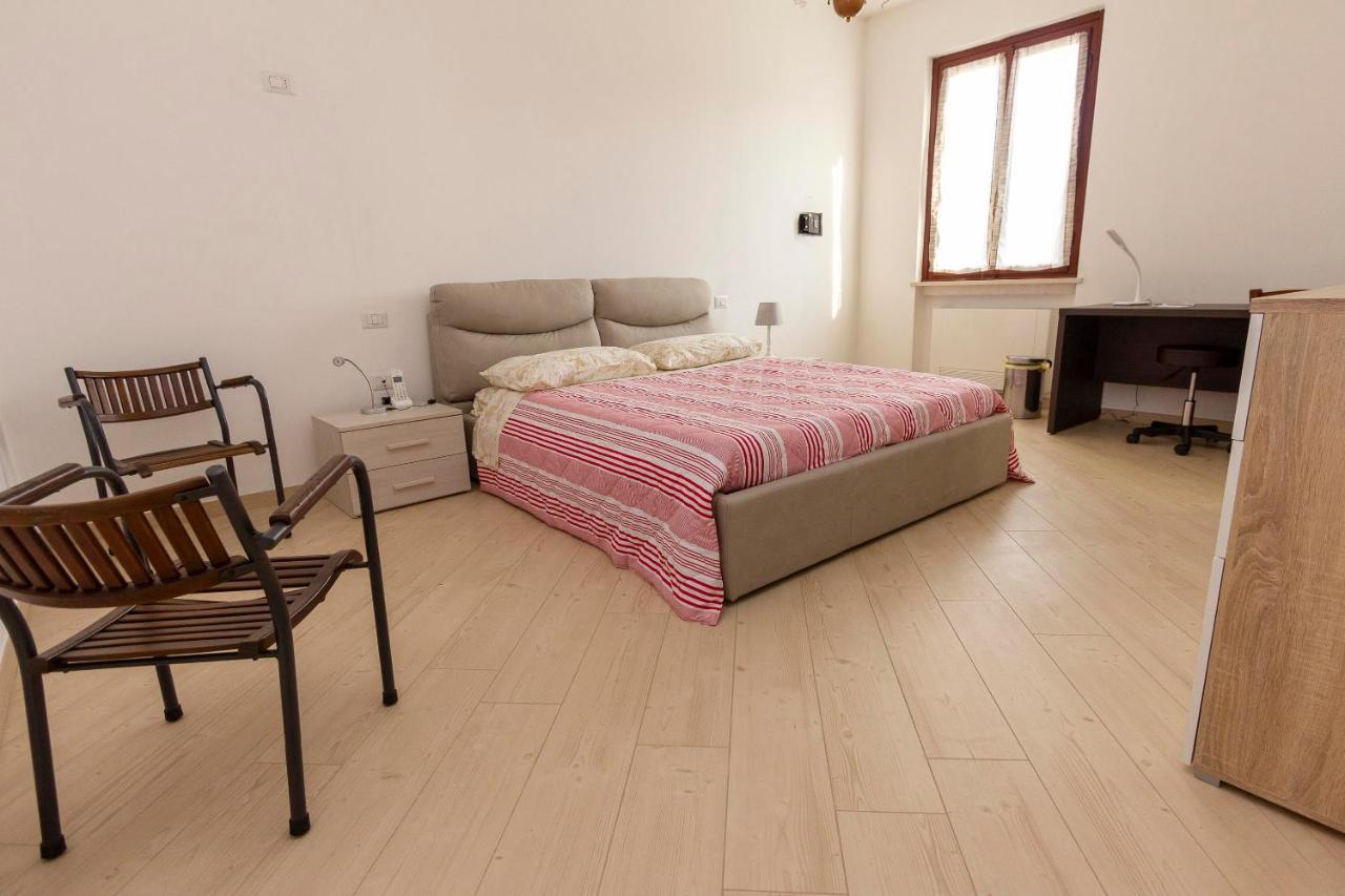 La Colomba B&B Castellaro  外观 照片