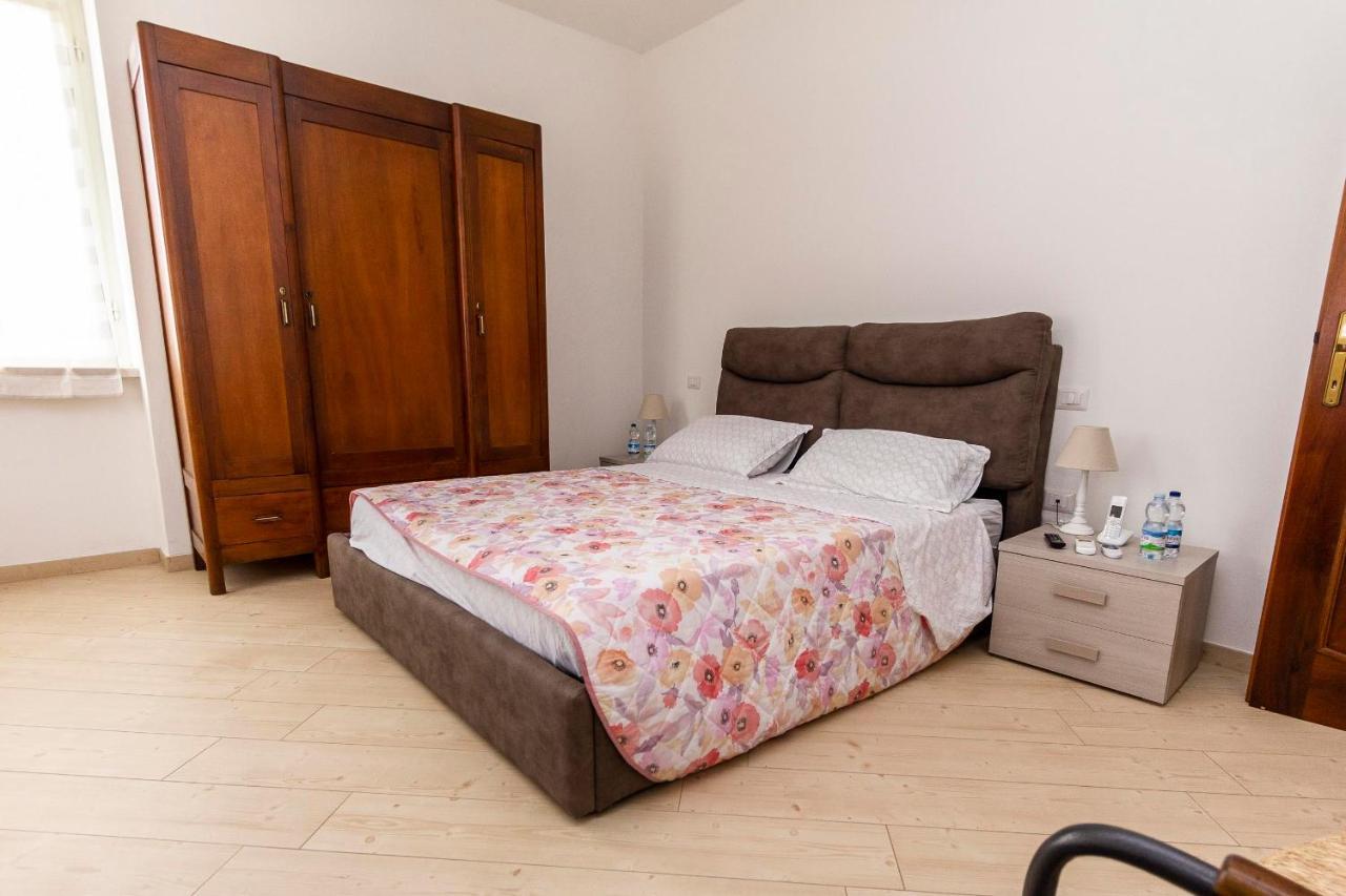 La Colomba B&B Castellaro  外观 照片